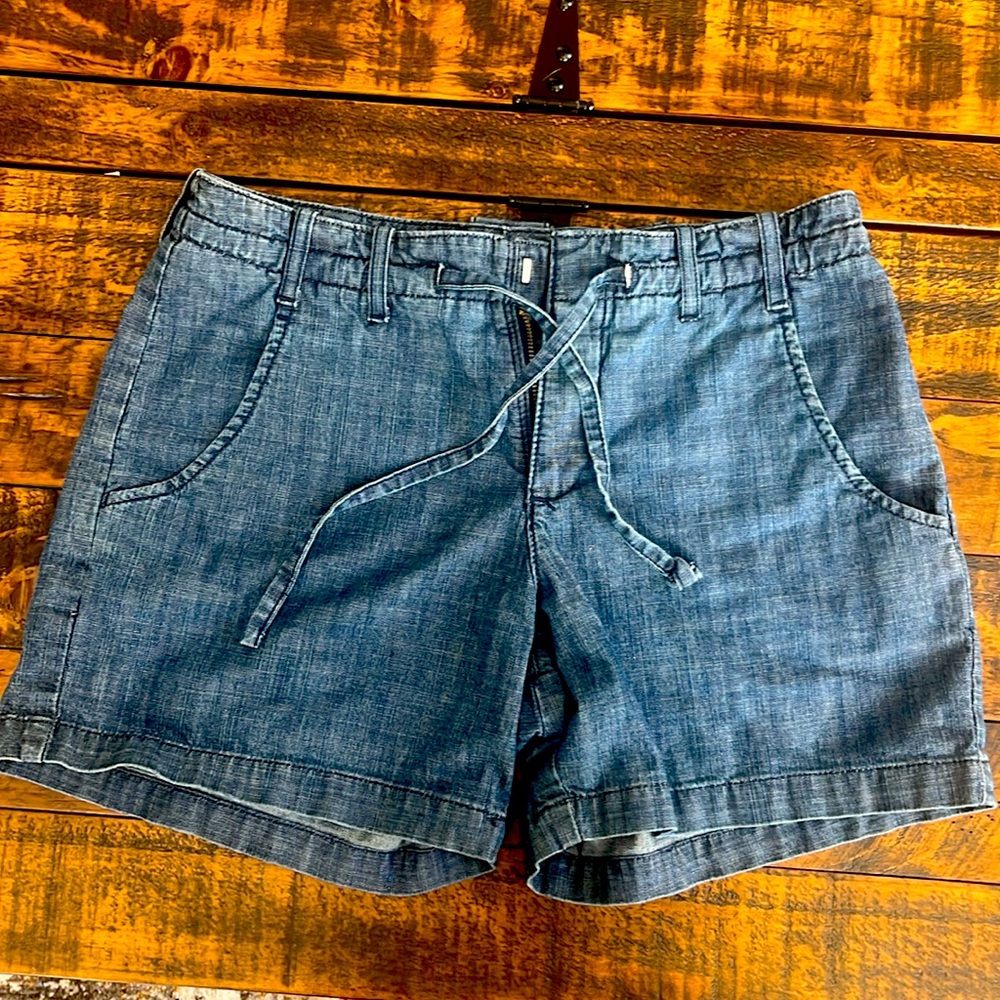 LEE just below the waist jean shorts